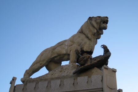 el leon de 450x300 - El León de Judá